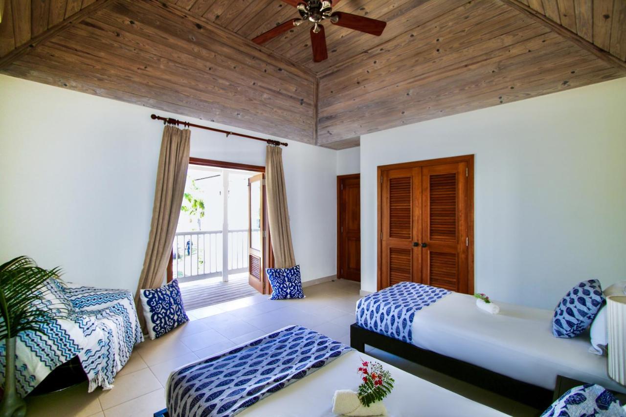 מלון Freetown Village The Hideaway At Hughes Point מראה חיצוני תמונה