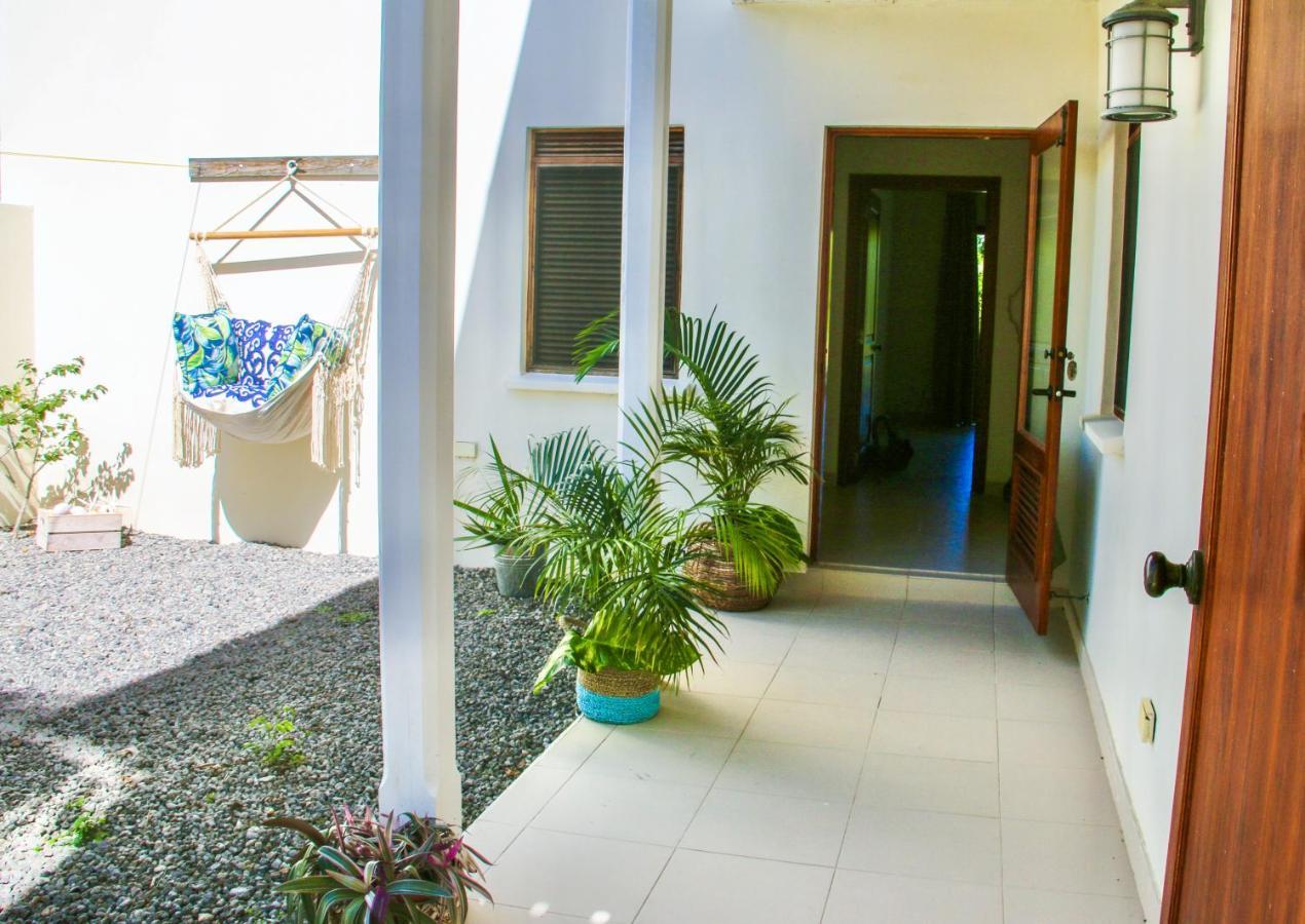 מלון Freetown Village The Hideaway At Hughes Point מראה חיצוני תמונה